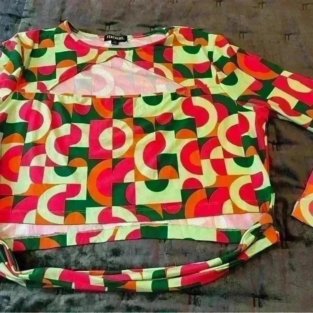 Feathers Outfit/PJs Size 3X Super Groovy Set Butter Soft Comfy Colorful 70s Vibe - Picture 5 of 7